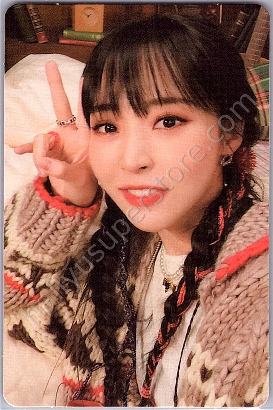 MAMAMOO - Moonbyul - The Present album photocard solo album