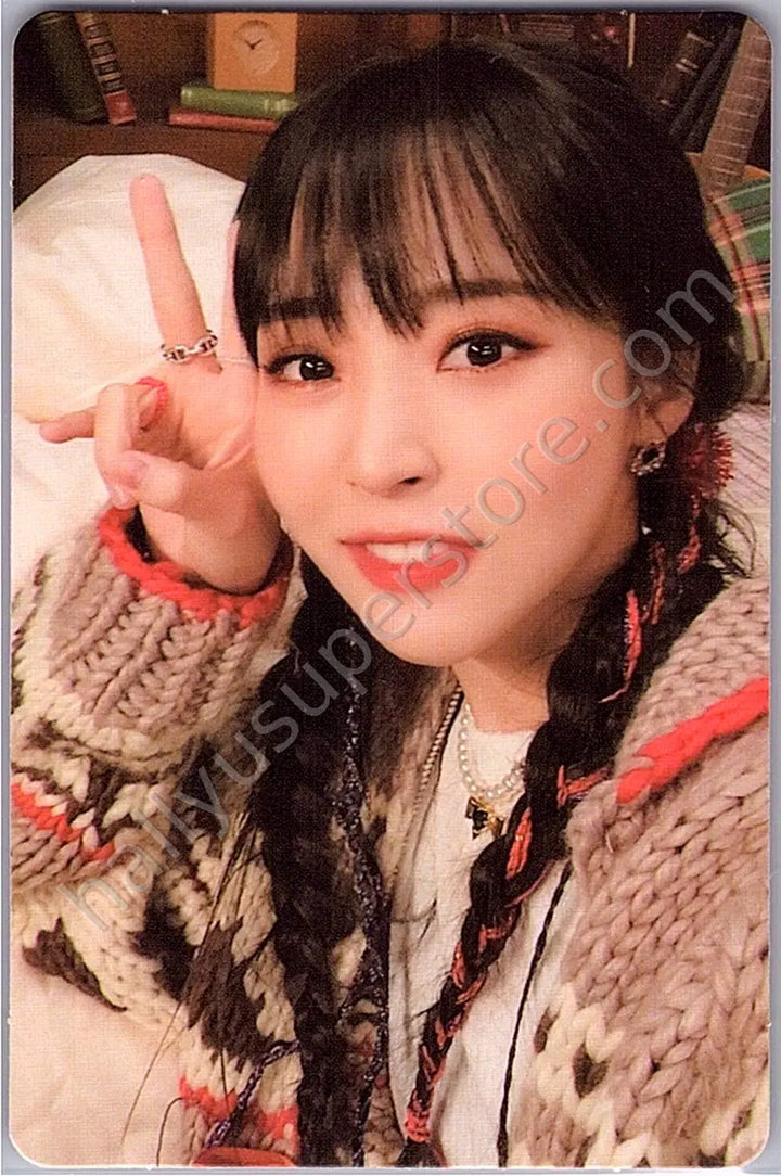 MAMAMOO - Moonbyul - The Present album photocard solo album