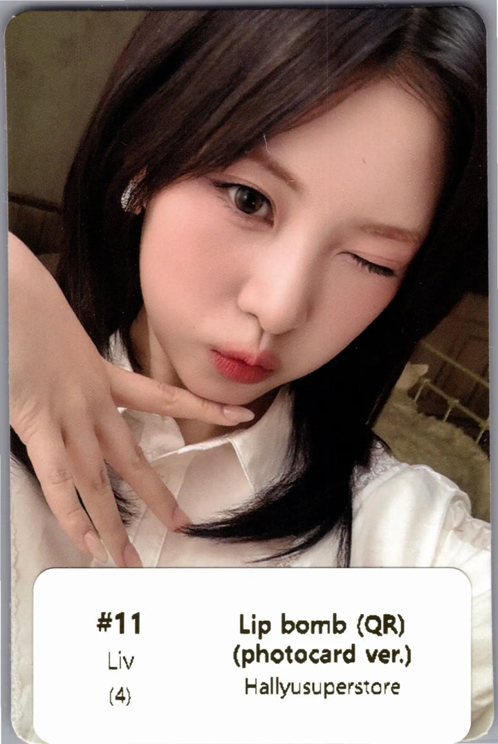 RESCENE "Lip bomb" - Official Photocard (QR)(Photocard Ver.) [26.07.24]