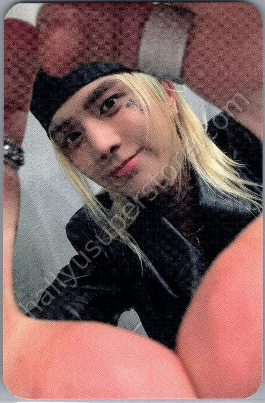 THE BOYZ - Younghoon - Trigger album photocard pioneer version