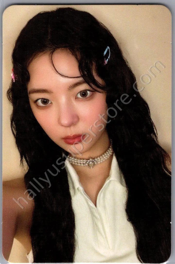 ITZY - Lia - GOLD album photocard standard version
