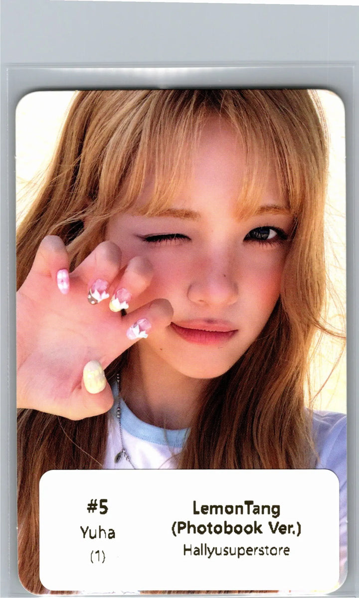 Hearts2Hearts "Lemon Tang" - Official Photocard [26.06.24][Restocked07/01]