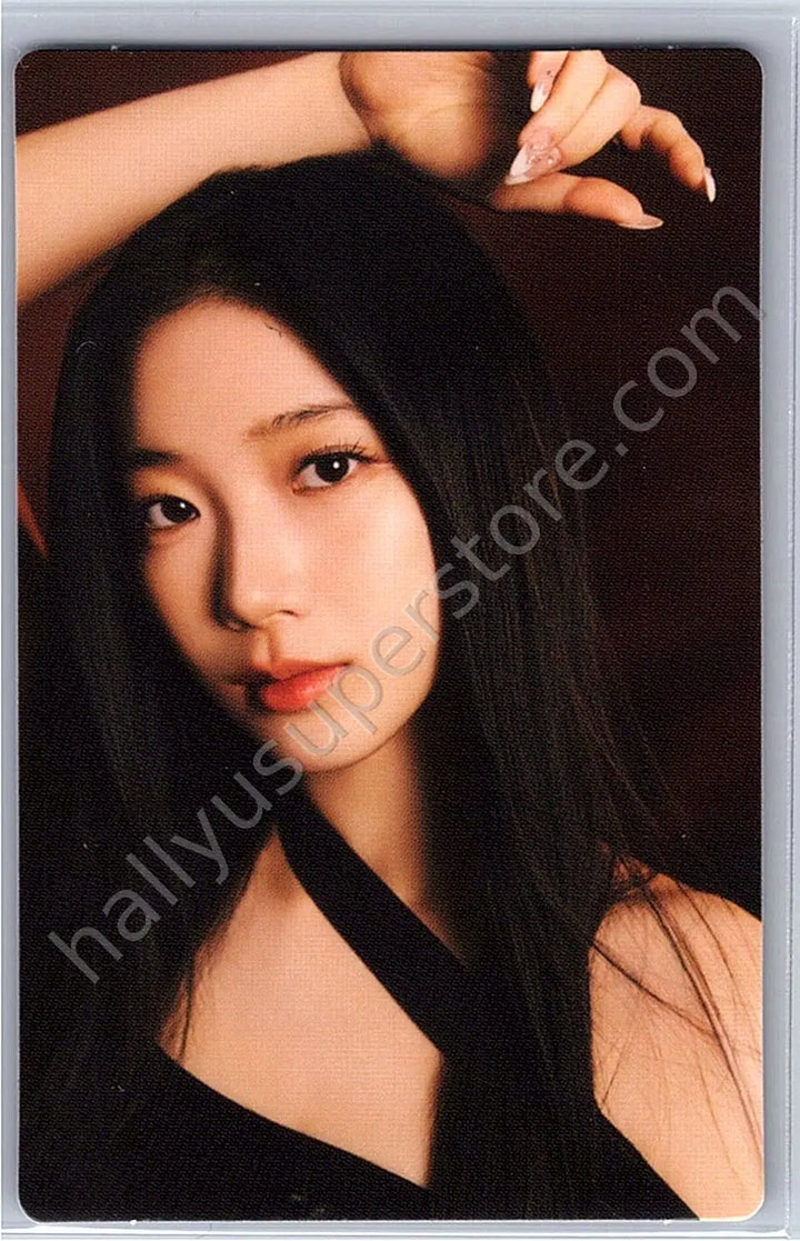 LE SSERAFIM - Kazuha - LE SSERAFIM - Kazuha - Flame Rises Tour (2023) Event mini photocard 3/9