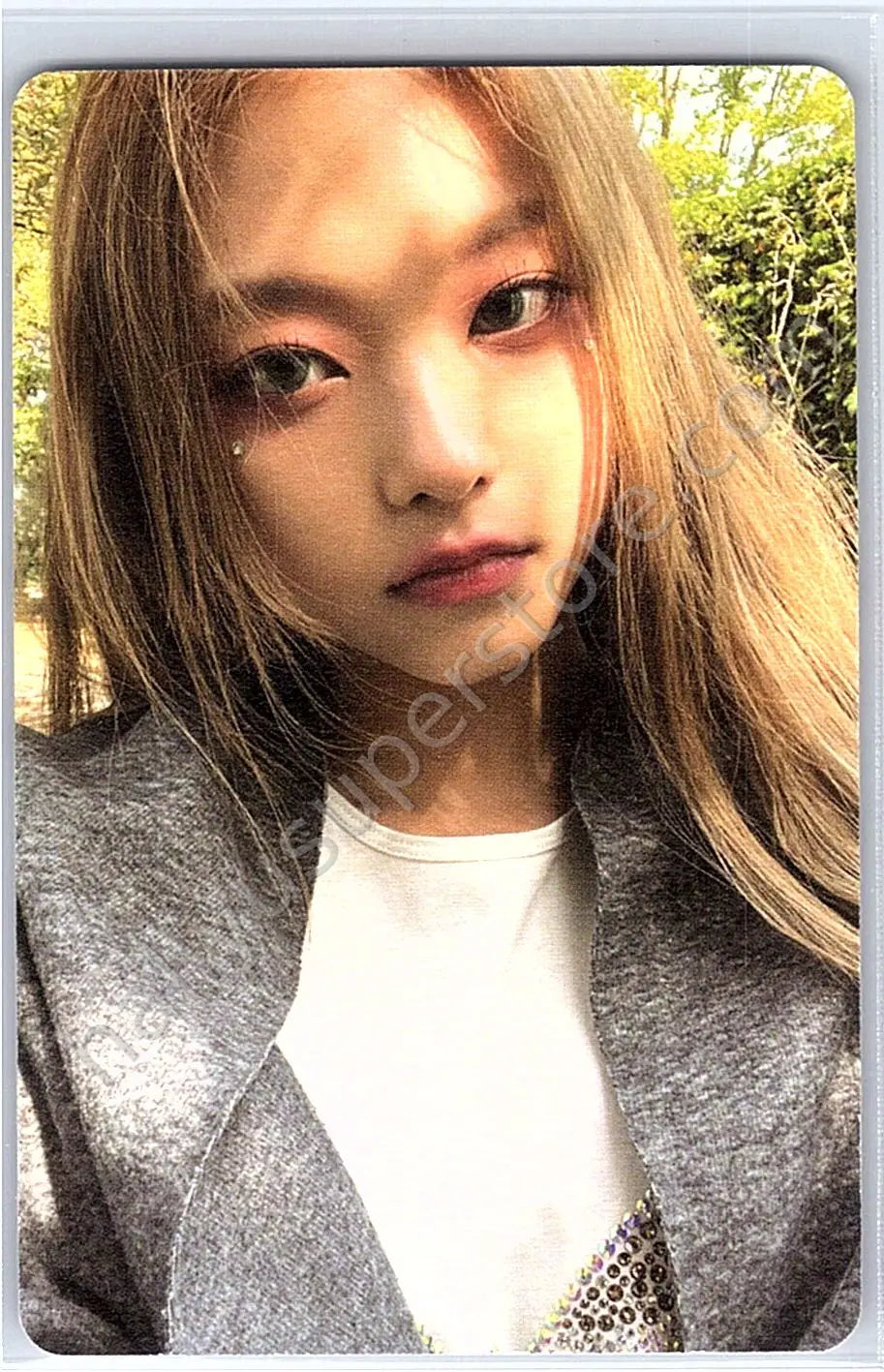 NewJeans - Haerin - NewJeans 1st EP “New Jeans” album photocard bluebook version haerin version