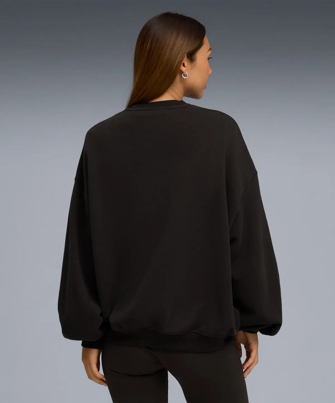 ROSE X PUMA - Oversized Crew TR - Black / 633803-01