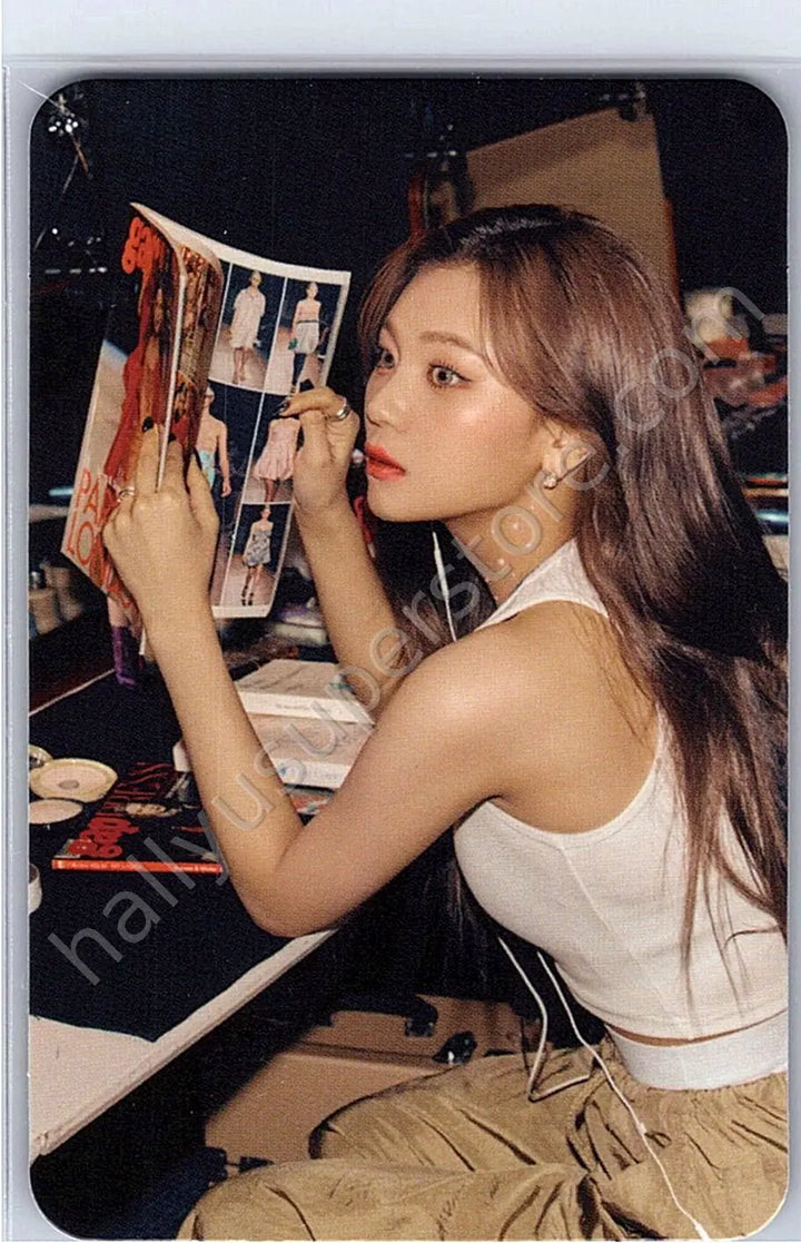 VIVIZ - Umji - VarioUS A version album photocard plve version