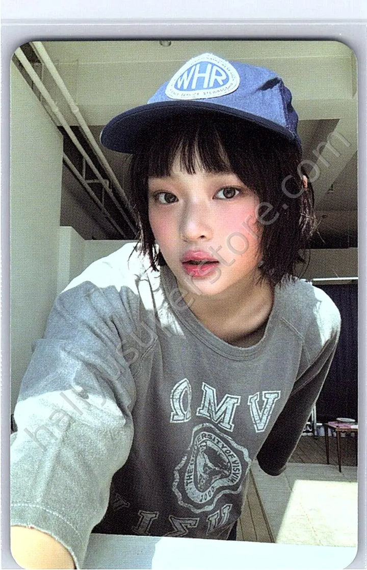 NewJeans - Hanni - How Sweet A version album photocard version 2 weverse album version