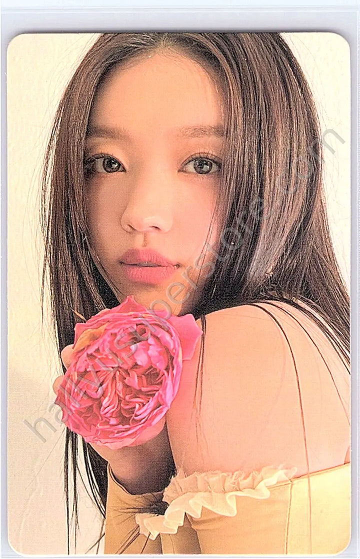 OH MY GIRL - YooA - Real Love album photocard love bouquet version