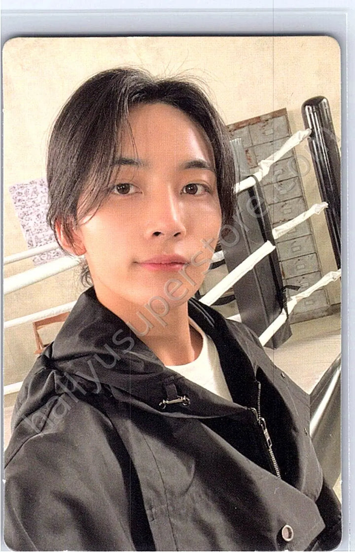 SEVENTEEN - Jeonghan - FML album photocard fight for my life version