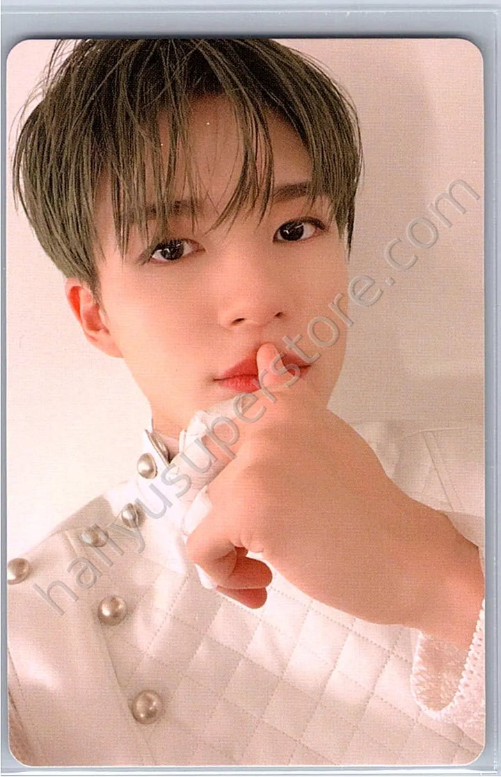 NCT DREAM - Jeno - 2023 Season’s Greetings photocard set