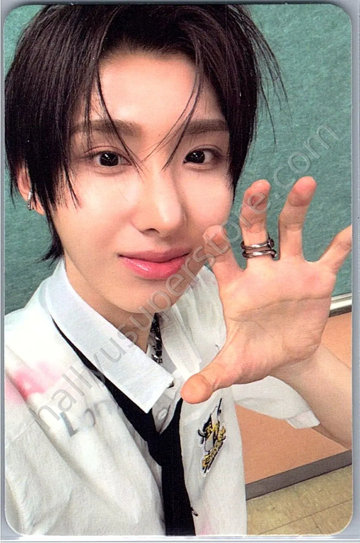 KickFlip - Juwang - Kick Out, Flip Now! album photocard B version break time version