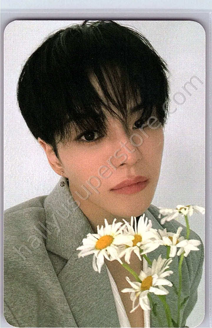 TREASURE - Yoon Jaehyuk - REBOOT pop-up store trading card