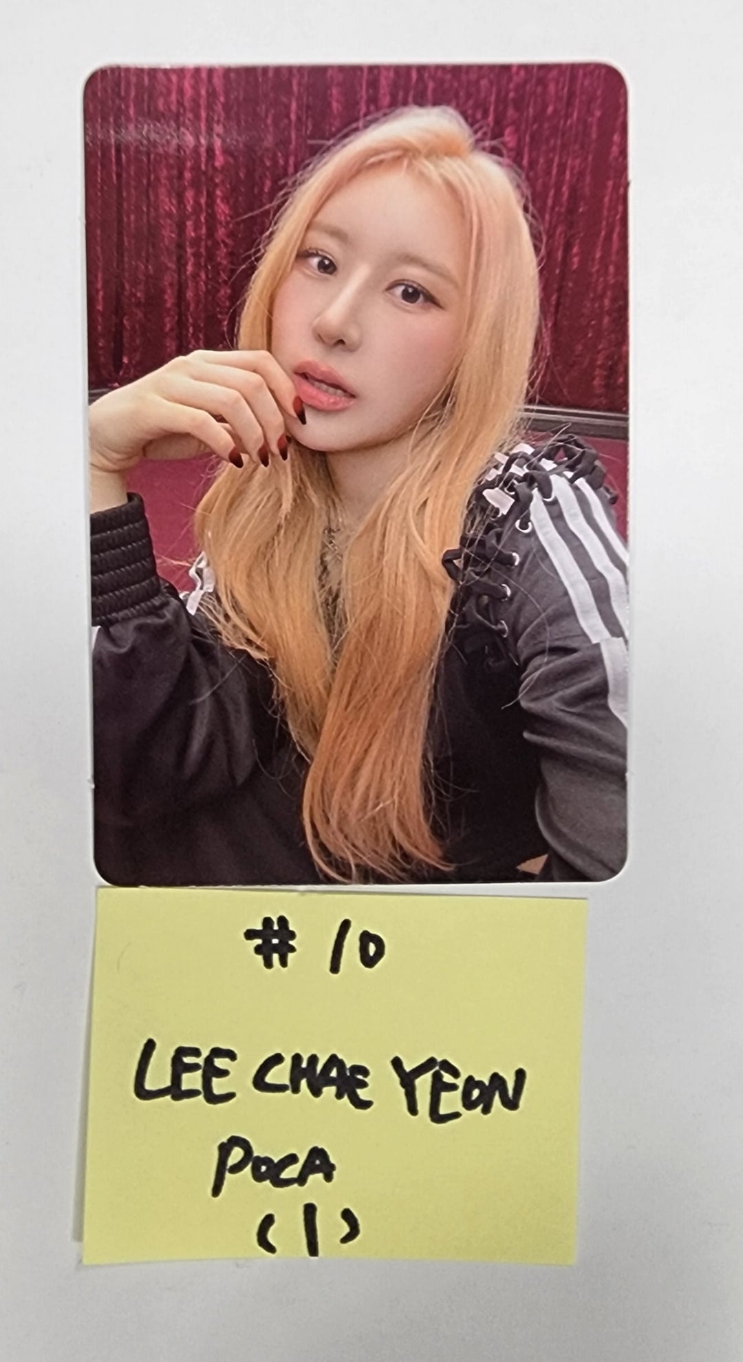 Lee Chae Yeon "Over The Moon" - Official Photocard [Poca Album] - HALLYUSUPERSTORE