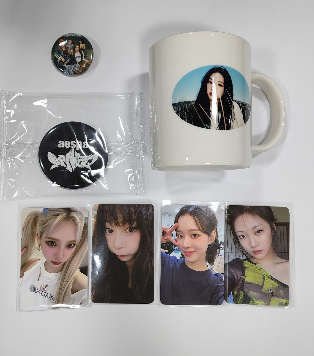 Aespa "MY WORLD" - Everline Lucky Draw Event Photocard, MD [Mug Cup, Hand Mirror, Pin Button] - HALLYUSUPERSTORE