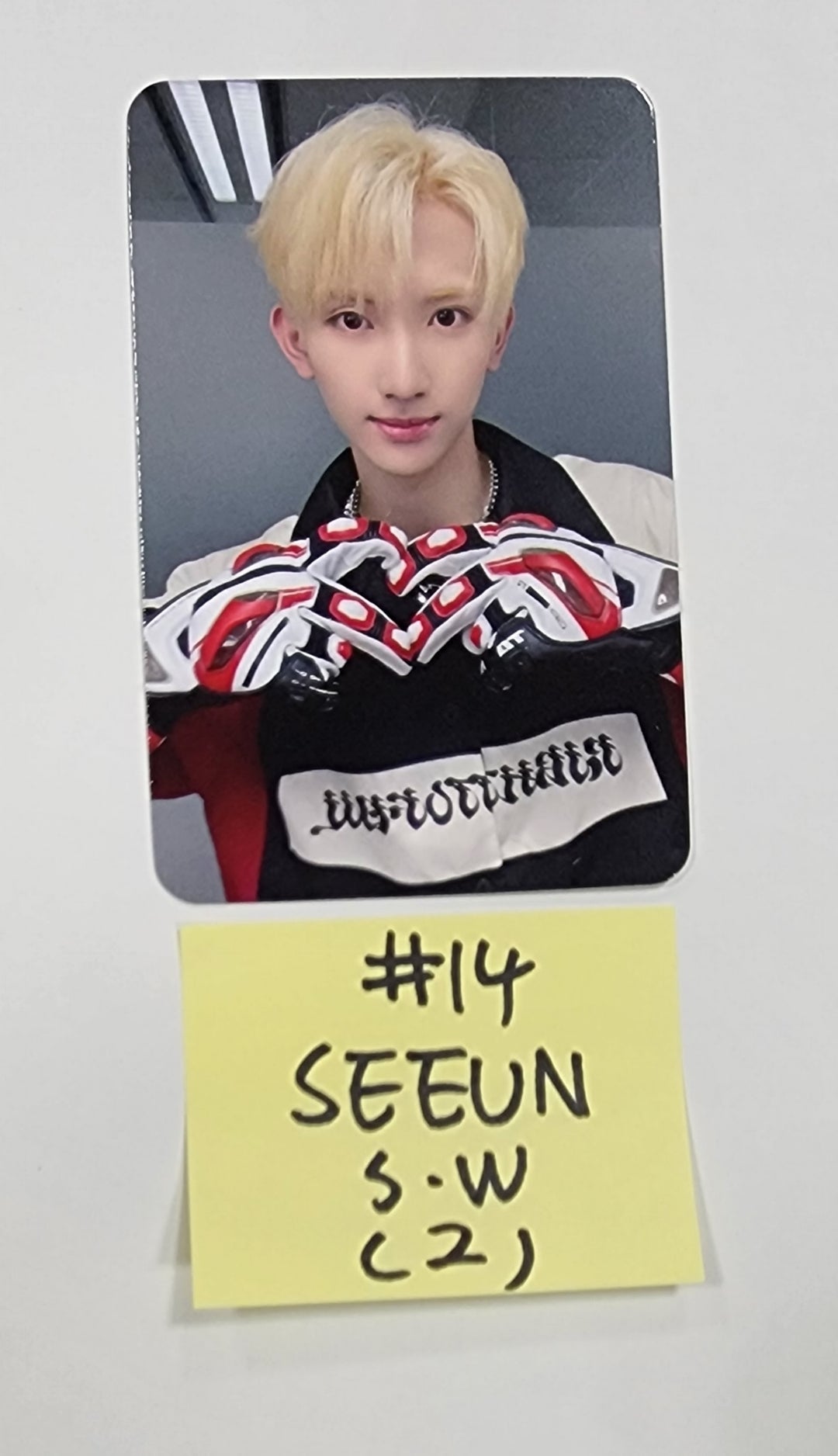 Xikers "Tricky Delivery" - Soundwave Fansign Event Photocard - HALLYUSUPERSTORE