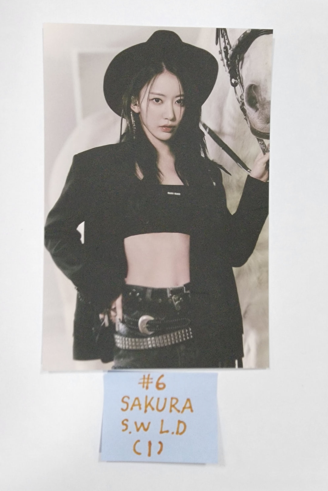 LE SSERAFIM "UNFORGIVEN" - Soundwave Lucky Draw Event Photocard &amp; Postcard - HALLYUSUPERSTORE