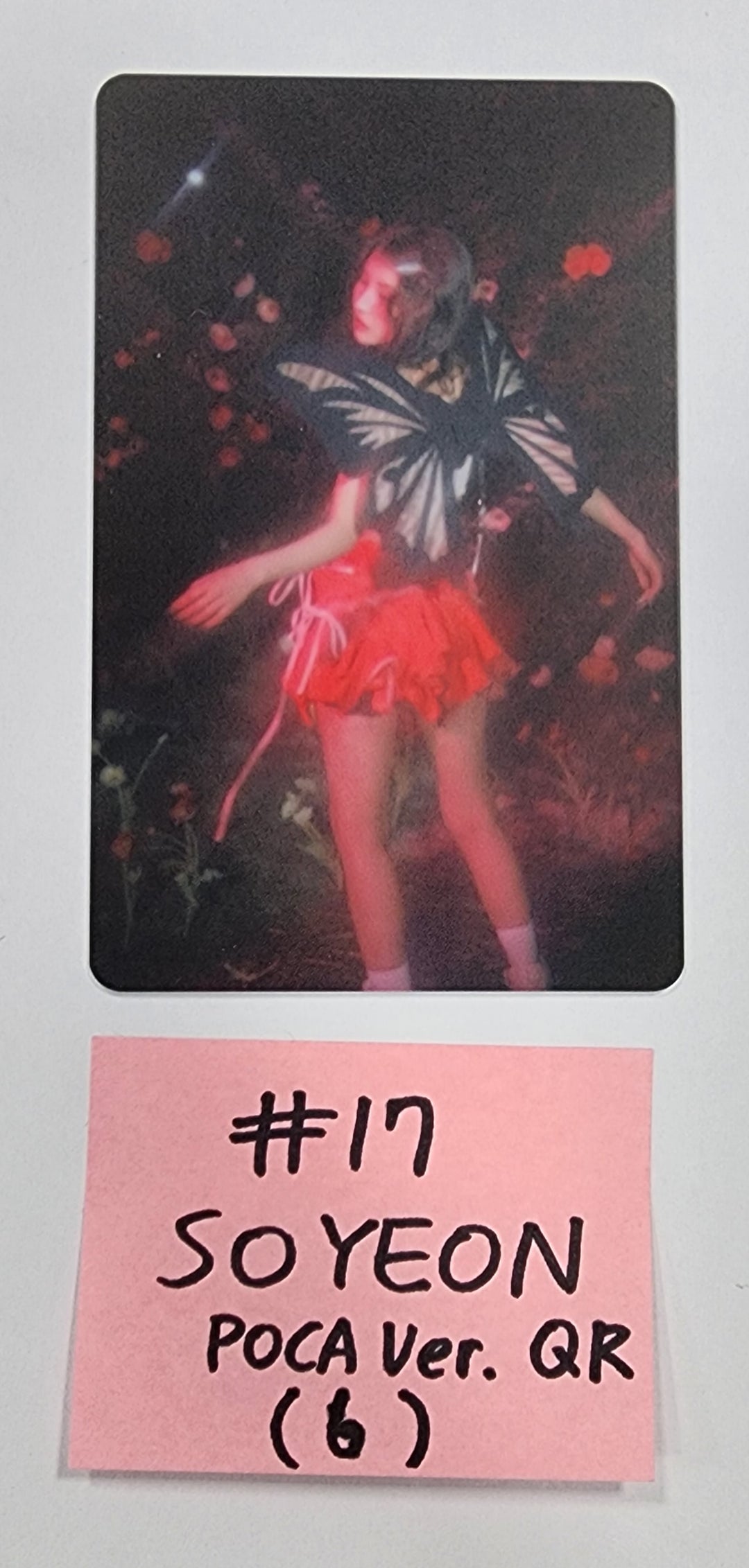(g) I-DLE "I Feel" - Official Photocard [Poca Album Ver.] - HALLYUSUPERSTORE