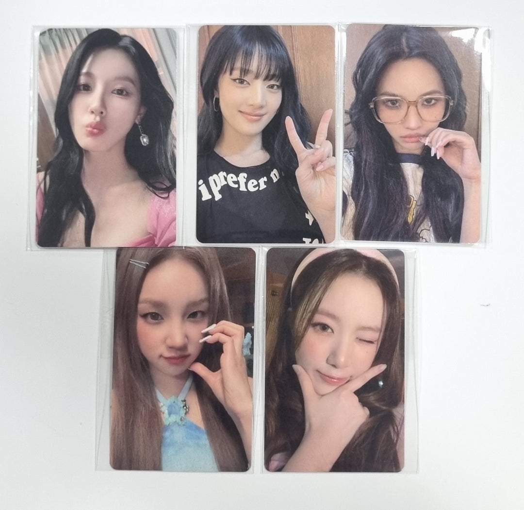 (g) I-DLE "I Feel" - Weverse Shop Fansign Event Photocard [Restocked 7/21] - HALLYUSUPERSTORE