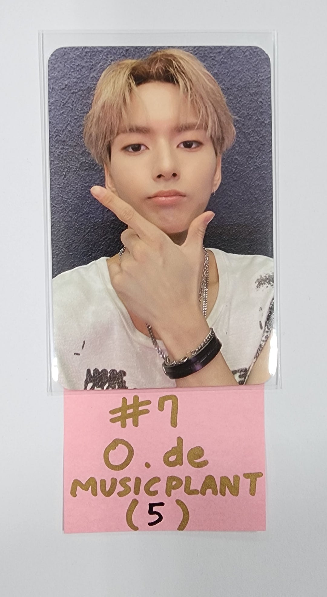 Xdinary Heroes "Deadlock" - Music Plant Lucky Draw Event Photocard - HALLYUSUPERSTORE