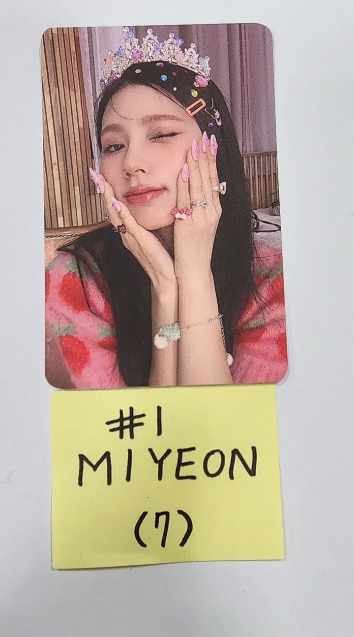 (g) I-DLE "I Feel" - Official Photocard, ID Card - HALLYUSUPERSTORE