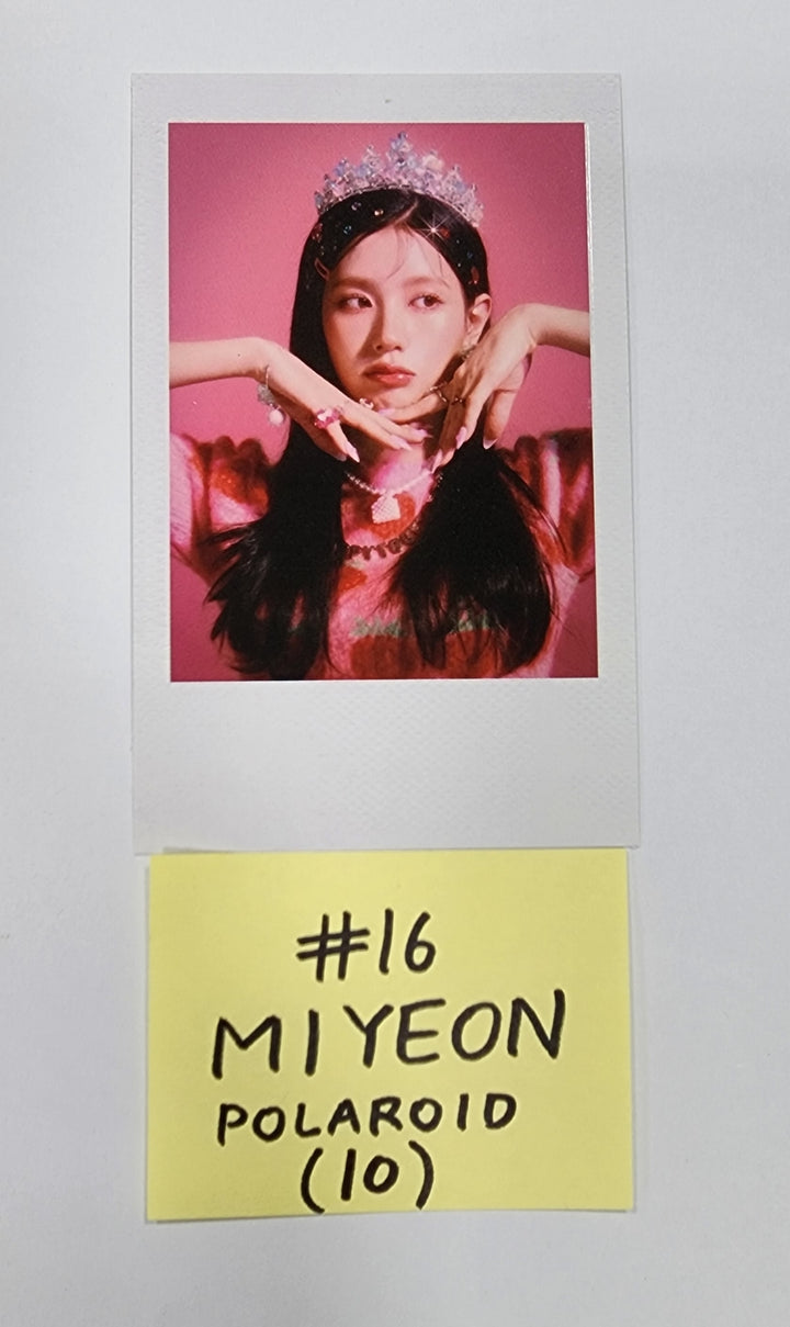 (g) I-DLE "I Feel" - Official Photocard, ID Card - HALLYUSUPERSTORE