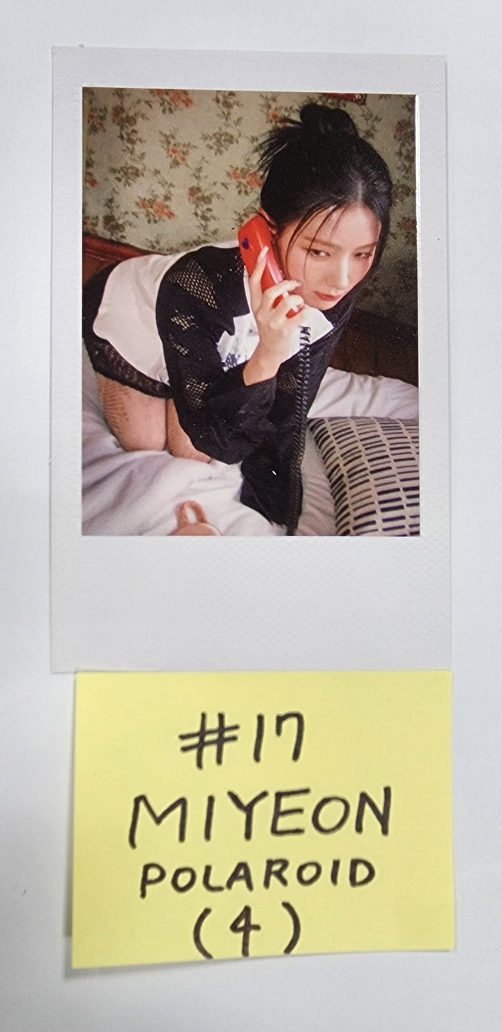 (g) I-DLE "I Feel" - Official Photocard, ID Card - HALLYUSUPERSTORE