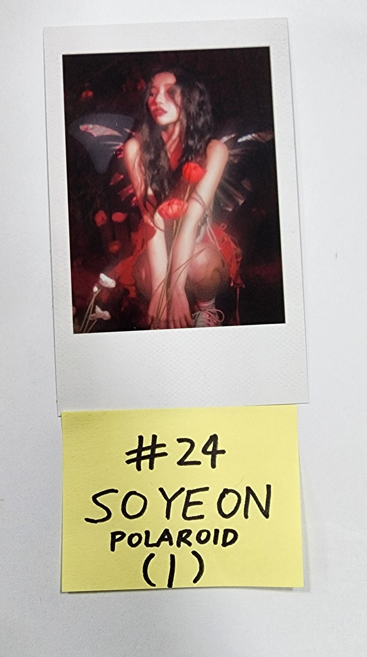 (g) I-DLE "I Feel" - Official Photocard, ID Card - HALLYUSUPERSTORE