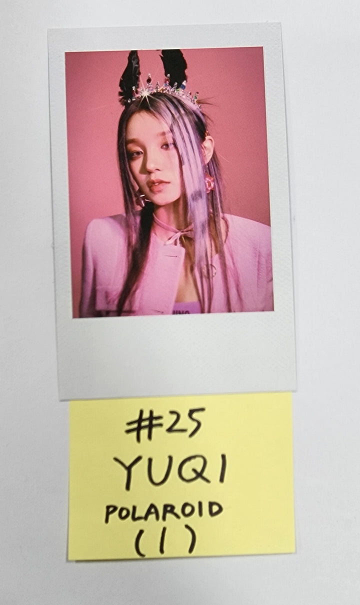 (g) I-DLE "I Feel" - Official Photocard, ID Card - HALLYUSUPERSTORE