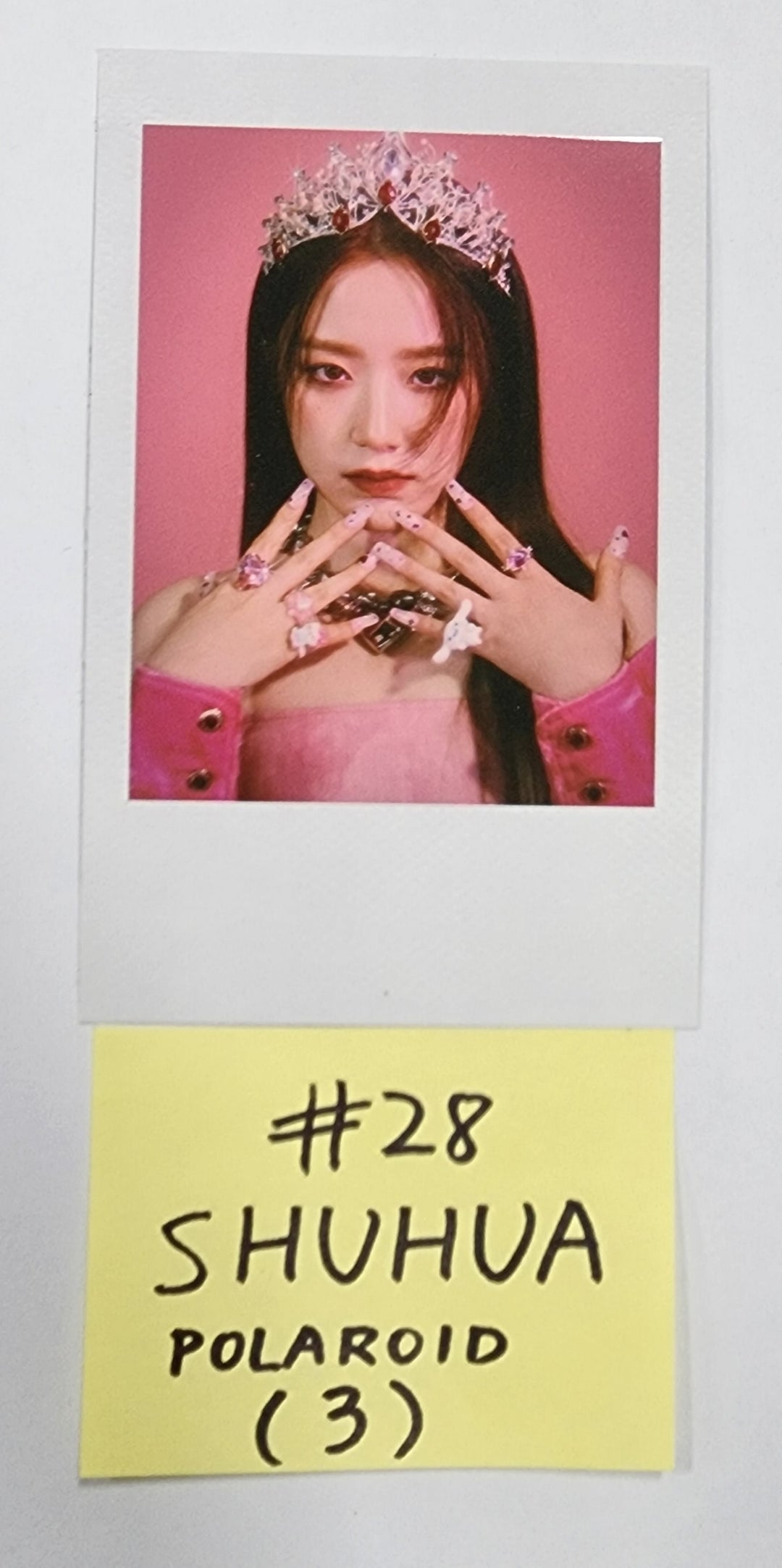 (g) I-DLE "I Feel" - Official Photocard, ID Card - HALLYUSUPERSTORE