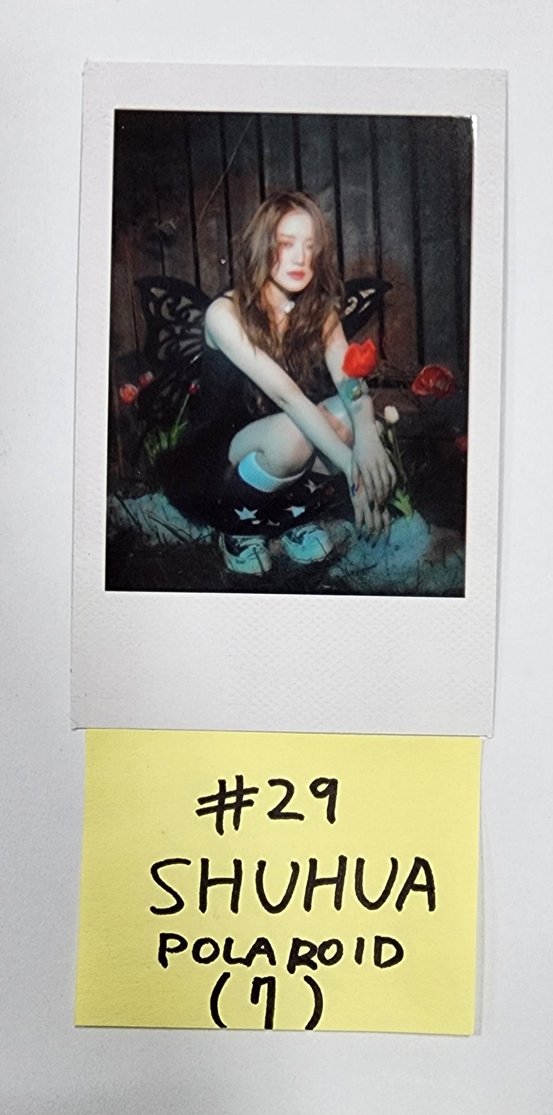 (g) I-DLE "I Feel" - Official Photocard, ID Card - HALLYUSUPERSTORE