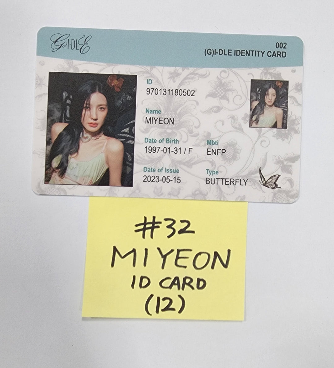 (g) I-DLE "I Feel" - Official Photocard, ID Card - HALLYUSUPERSTORE