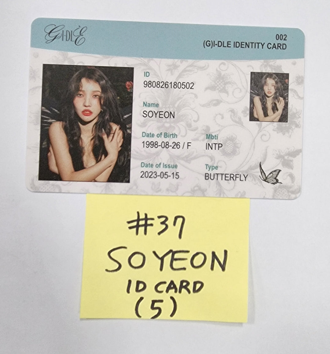 (g) I-DLE "I Feel" - Official Photocard, ID Card - HALLYUSUPERSTORE