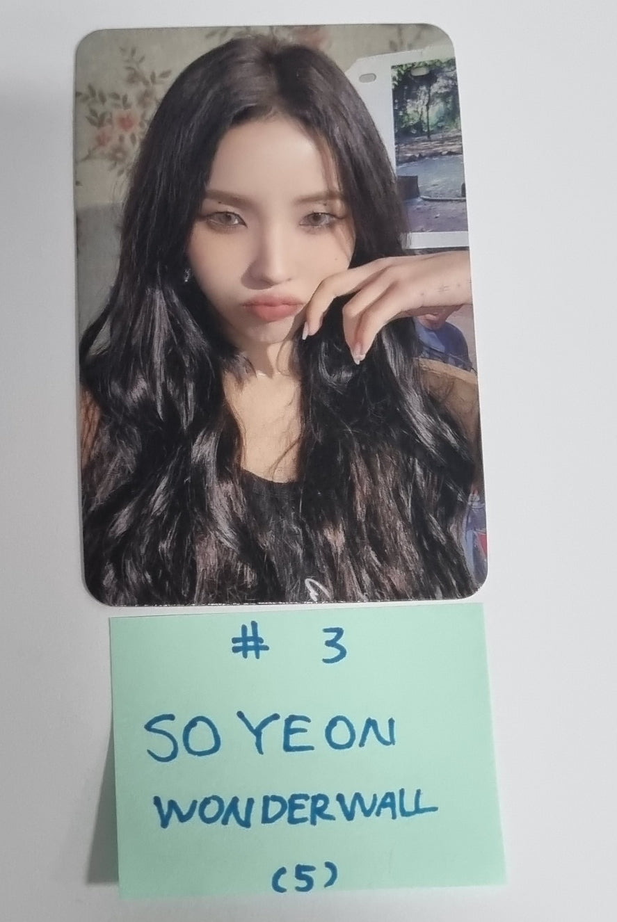 (g) I-DLE "I Feel" - Wonder Wall Fansign Event Photocard - HALLYUSUPERSTORE