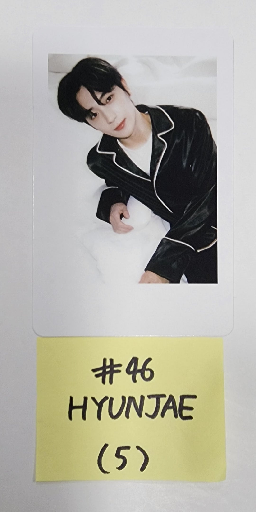 The Boyz "World Tour : Zeneration" - 2023 Concert Official Trading Photocard (2) - HALLYUSUPERSTORE