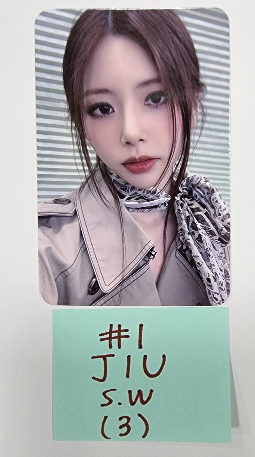 Dreamcatcher - "Apocalypse : From us" - Soundwave Pre-Order Benefit Photocard [Restocked 6/1] - HALLYUSUPERSTORE