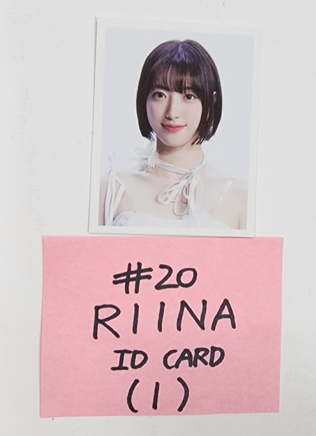 QUEENDOM PUZZLE - POP-UP Store Official MD ID Photo - HALLYUSUPERSTORE