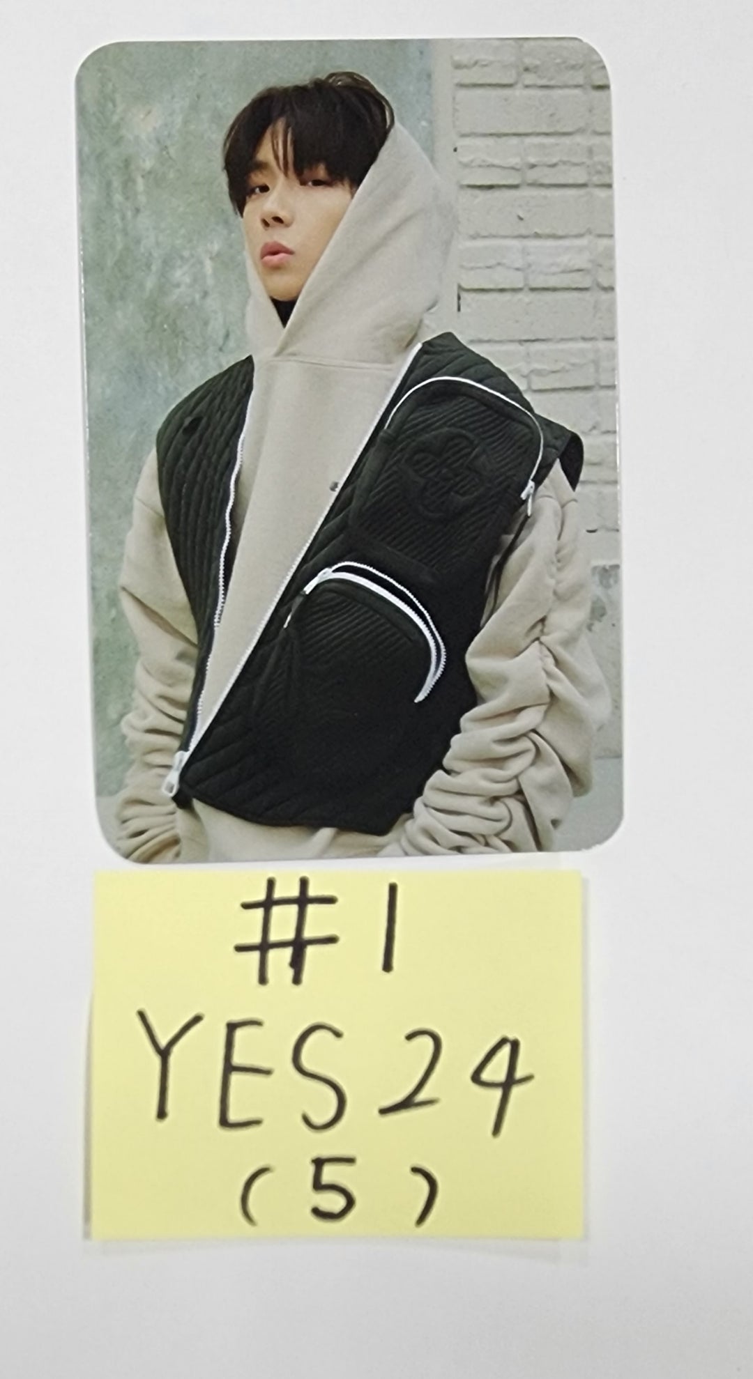 Boynextdoor "WHO!" 1st Single - Yes24 Pre-Order Benefit Photocard - HALLYUSUPERSTORE