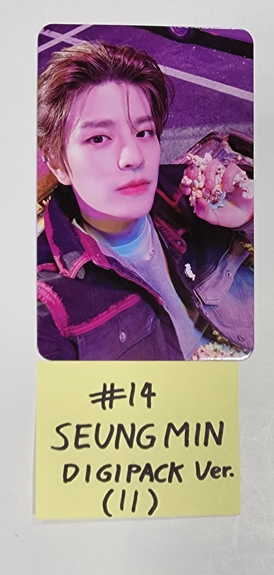 Stray Kids "★★★★★ (5-STAR)" - Official Photocard [Digipack Ver.] - HALLYUSUPERSTORE