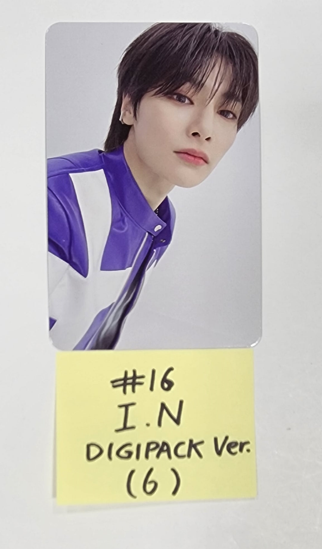 Stray Kids "★★★★★ (5-STAR)" - Official Photocard [Digipack Ver.] - HALLYUSUPERSTORE