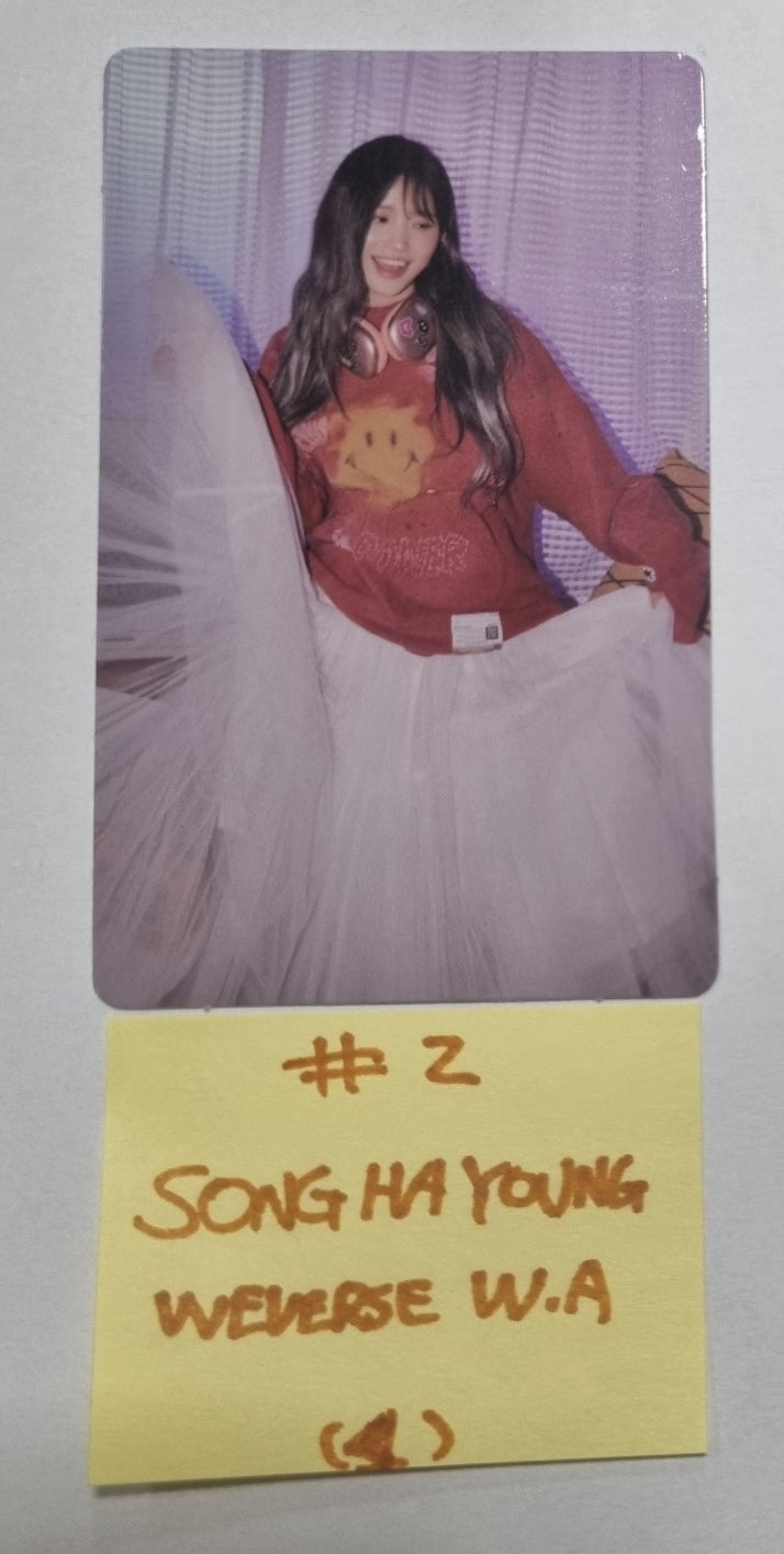 Fromis_9 "Unlock My World" - Weverse Shop Pre-Order Benefit Photocard [Weverse Album Ver.] - HALLYUSUPERSTORE