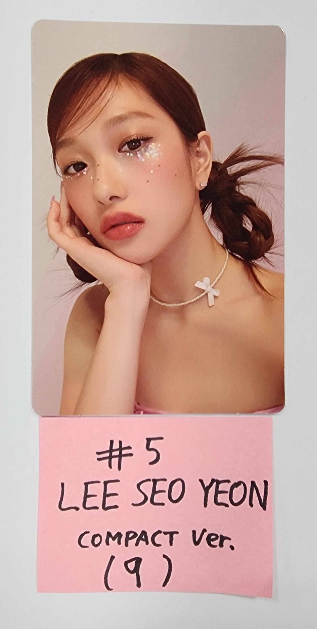 Fromis_9 "Unlock My World" - Official Photocard [Compact Ver.] - HALLYUSUPERSTORE