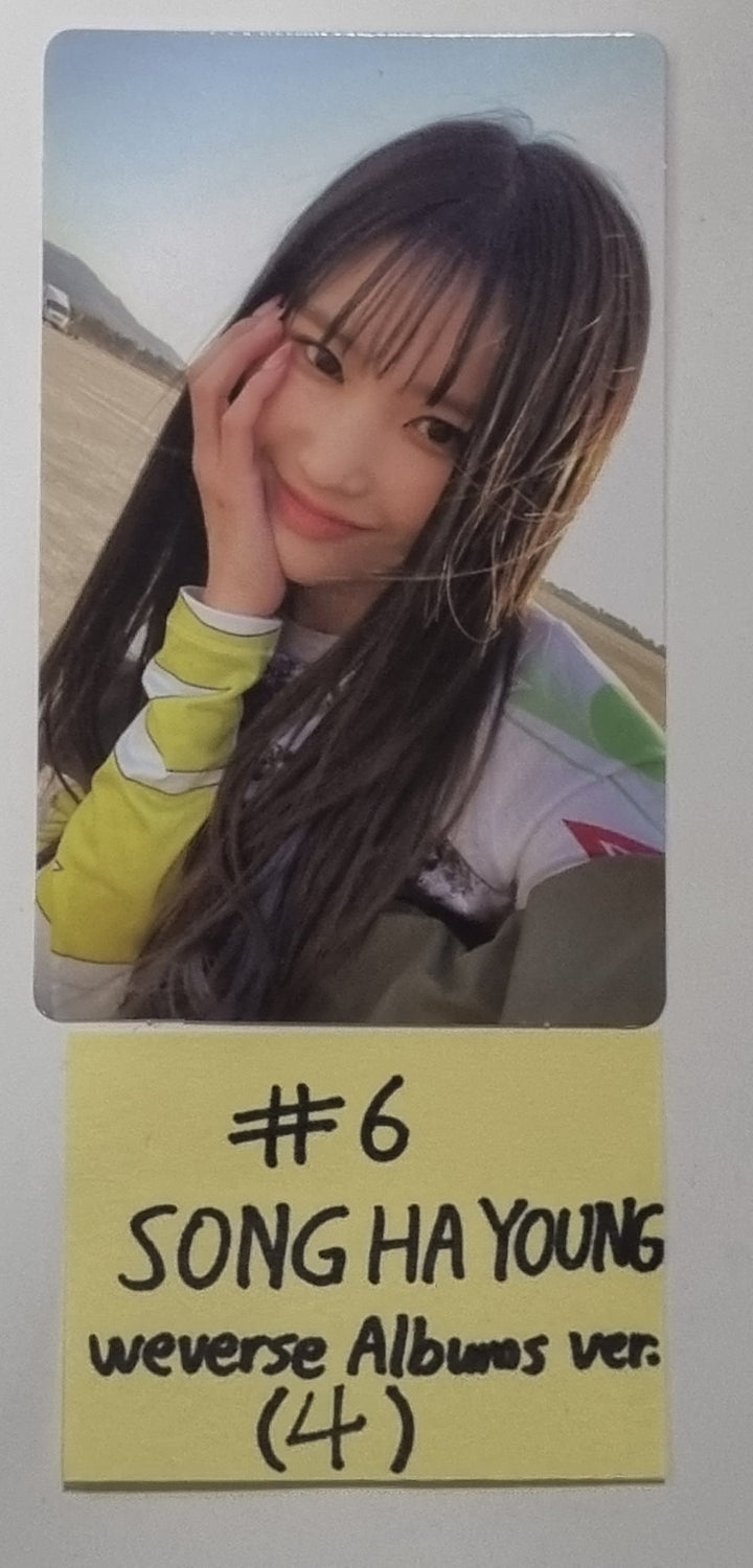 Fromis_9 "Unlock My World" - Official Photocard [Weverse Album Ver.] - HALLYUSUPERSTORE