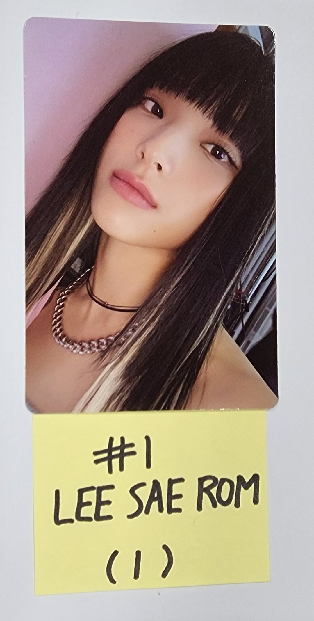 Fromis_9 "Unlock My World" - Official Photocard, Mini Card [Leesaerom, Songhayoung, Parkjiwon, Rohjisun] - HALLYUSUPERSTORE