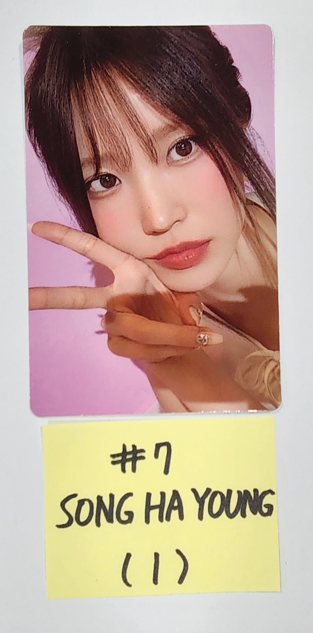 Fromis_9 "Unlock My World" - Official Photocard, Mini Card [Leesaerom, Songhayoung, Parkjiwon, Rohjisun] - HALLYUSUPERSTORE