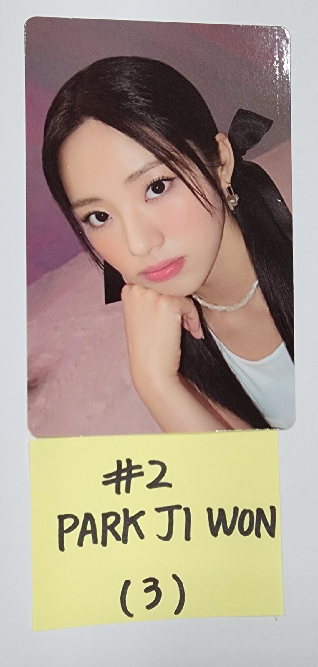 Fromis_9 "Unlock My World" - Official Photocard, Mini Card [Leesaerom, Songhayoung, Parkjiwon, Rohjisun] - HALLYUSUPERSTORE