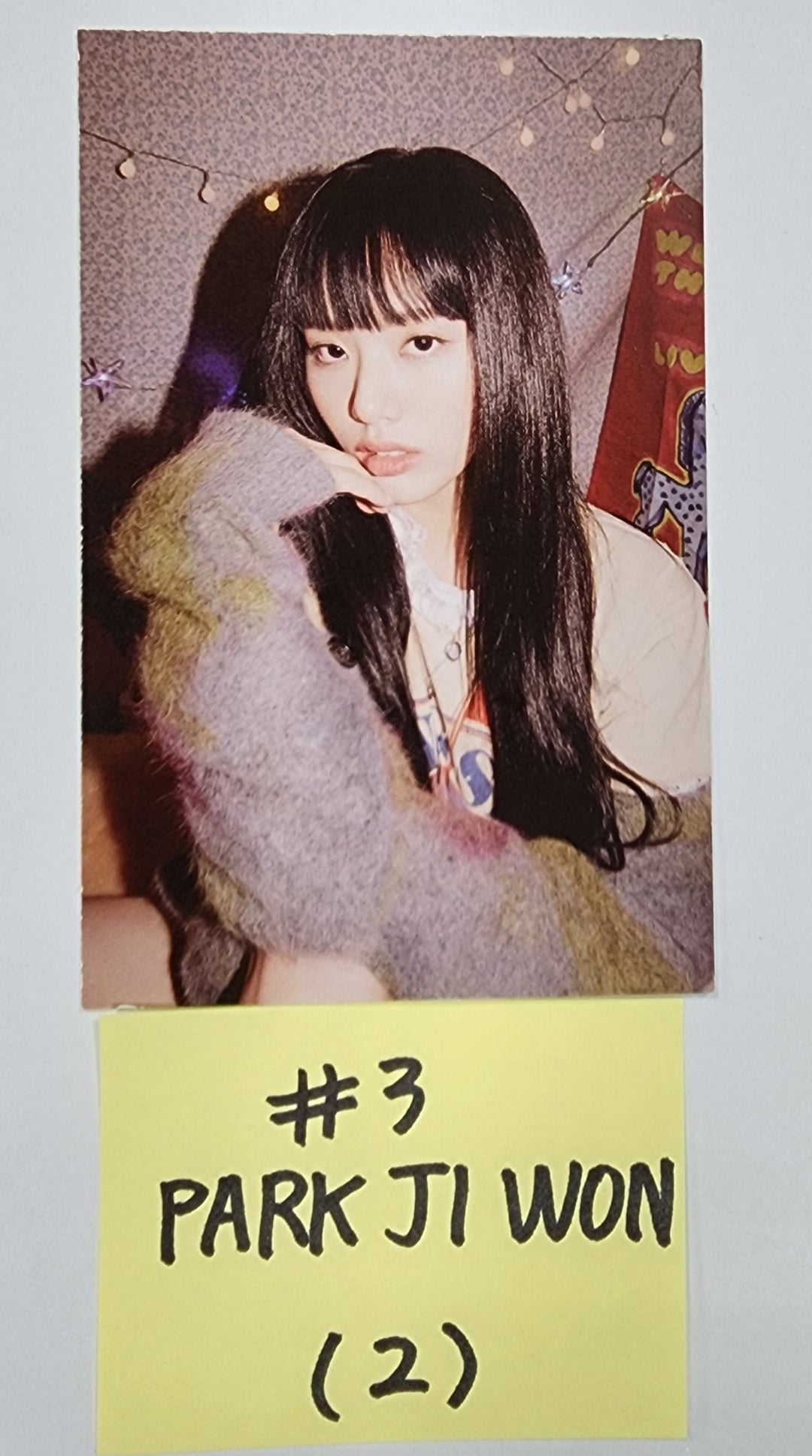 Fromis_9 "Unlock My World" - Official Photocard, Mini Card [Leesaerom, Songhayoung, Parkjiwon, Rohjisun] - HALLYUSUPERSTORE