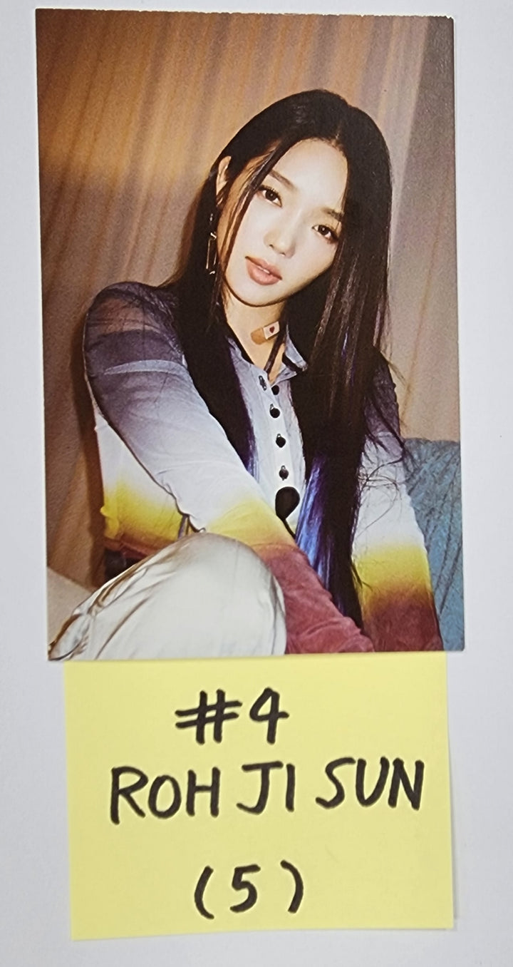 Fromis_9 "Unlock My World" - Official Photocard, Mini Card [Leesaerom, Songhayoung, Parkjiwon, Rohjisun] - HALLYUSUPERSTORE