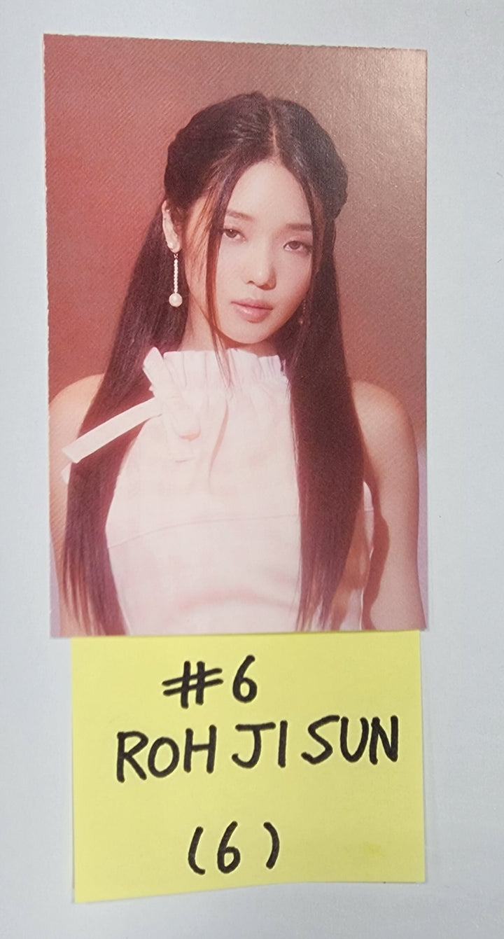 Fromis_9 "Unlock My World" - Official Photocard, Mini Card [Leesaerom, Songhayoung, Parkjiwon, Rohjisun] - HALLYUSUPERSTORE