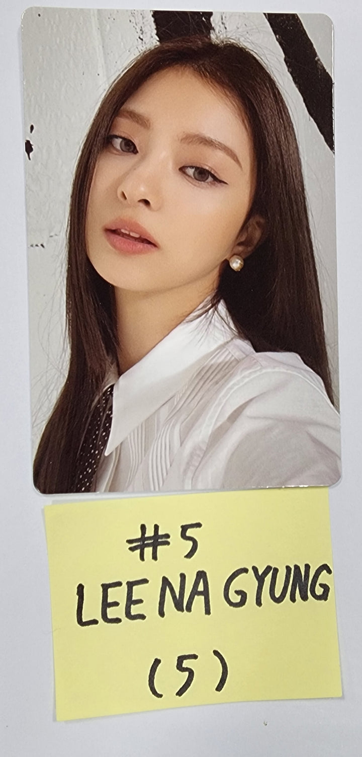 Fromis_9 "Unlock My World" - Official Photocard, Mini Card [Leeseoyeon, Leechaeyoung, Leenagyung, Baekjiheon] - HALLYUSUPERSTORE