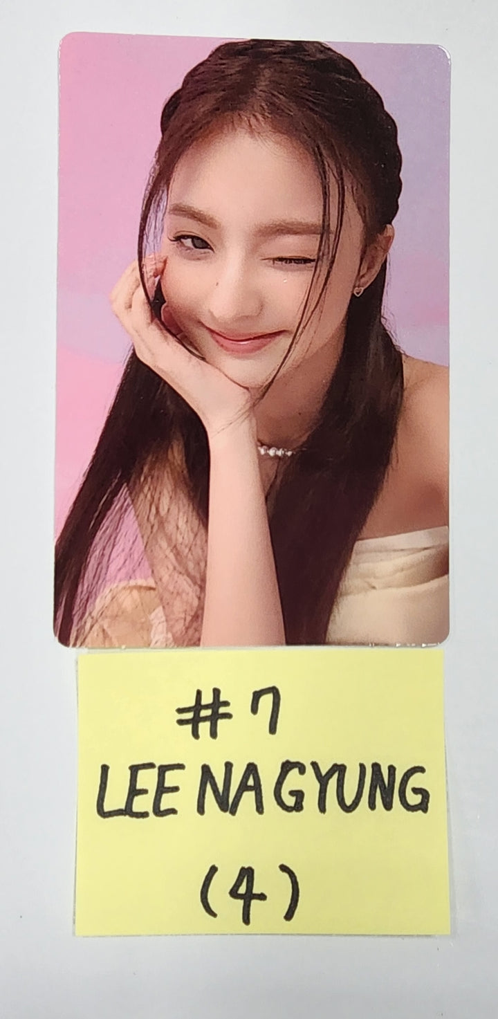 Fromis_9 "Unlock My World" - Official Photocard, Mini Card [Leeseoyeon, Leechaeyoung, Leenagyung, Baekjiheon] - HALLYUSUPERSTORE